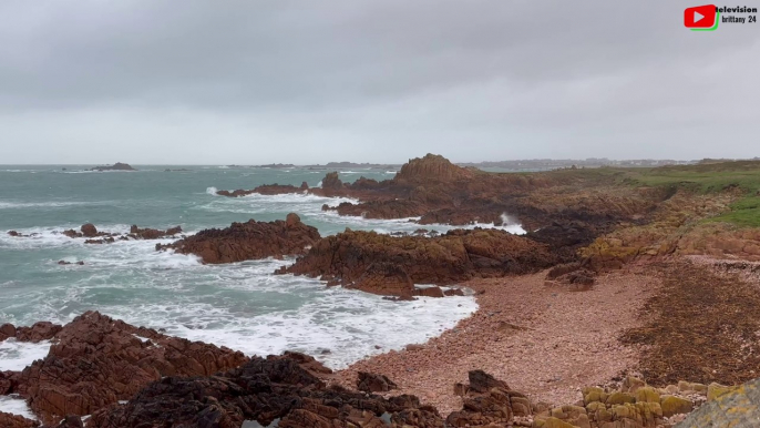 Guernsey  |  Vazon Bay Winter  |  Brittany 24 Television