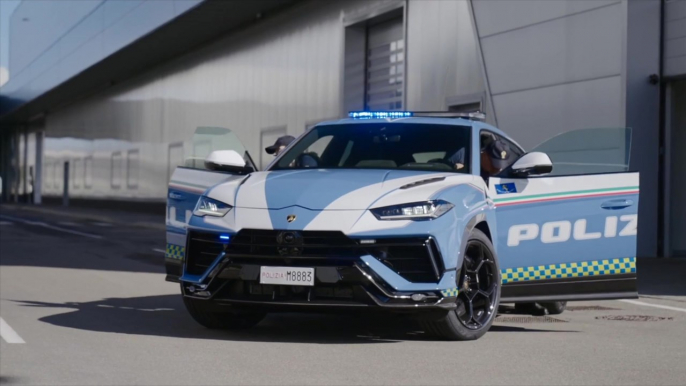 Lamborghini Urus Performante Polizia Design Preview