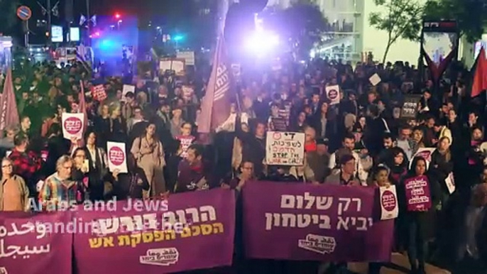 Israeli Arabs and Jews rally in Tel Aviv for Gaza ceasefire