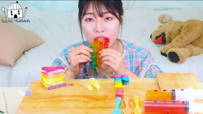 ASMR MUKBANG| Rainbow Desserts(Keyboard Jelly, Push-pop, Meringue cookies, Macaroon, Crepe Cake)