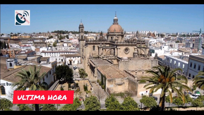 INCENDIO MORTAL EN JEREZ | Un hombre de 62 años de edad ha fallecido en el incendio de una vivienda esta madrugada en Jerez de la Frontera (Cádiz). El incendio se inició a la 1:45 horas de la madrugada en una casa baja de la calle Níspero.