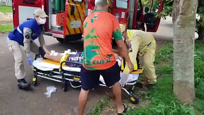 Motociclista fica ferido ao sofrer queda no bairro Periolo