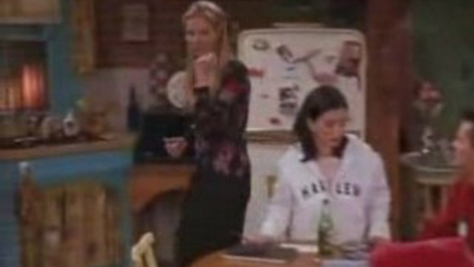 Friends -Joey Steals Pizza Phoebe Hates Chandler