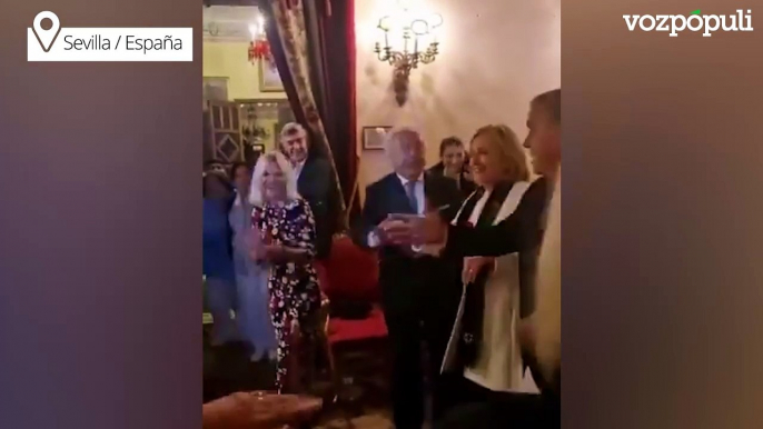 Hillary Clinton y la infanta Elena se divierten a ritmo de palmas en Sevilla en la fiesta de Eugenia Martínez de Irujo