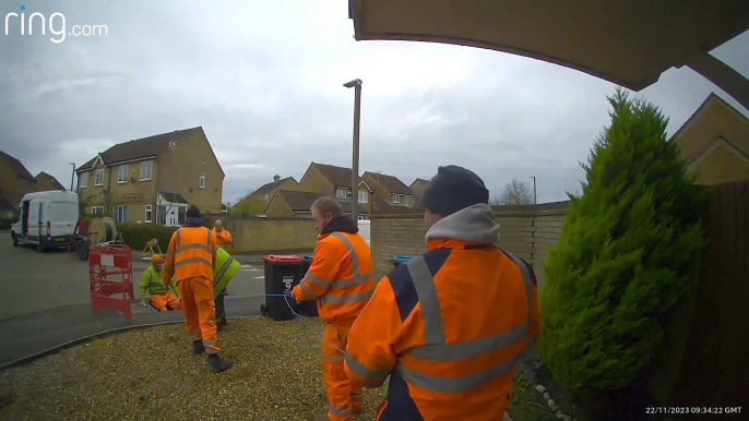 Hilarious doorbell footage shows workmen winning tug of war - with manhole in Milton Keynes