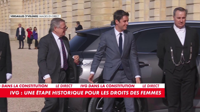 IVG dans la Constitution : Gabriel Attal est arrivé à Versailles en compagnie de Jean Veil, le fils de Simone Veil