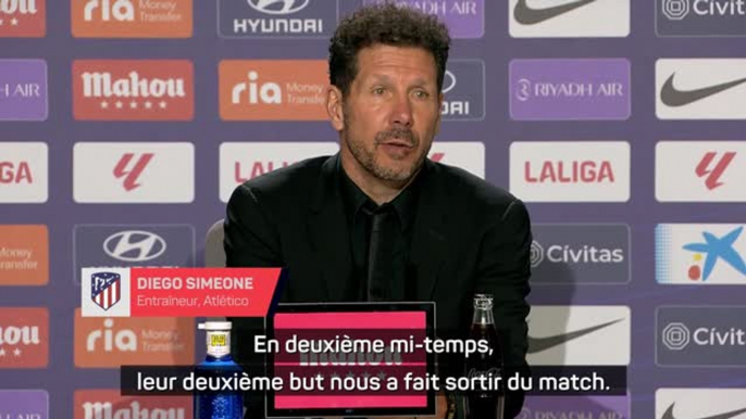 Atlético - Simeone : "Le deuxième but du Barça nous a fait sortir du match"