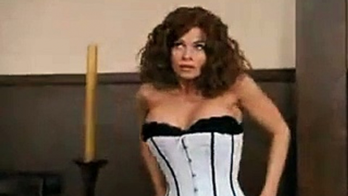 Scary Movie 4 - Carmen Lets Loose