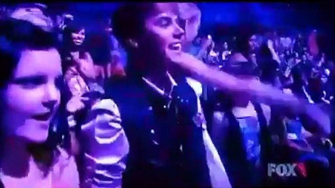 Justin Bieber dancing to Selena Gomez performing at the TCAs 2011