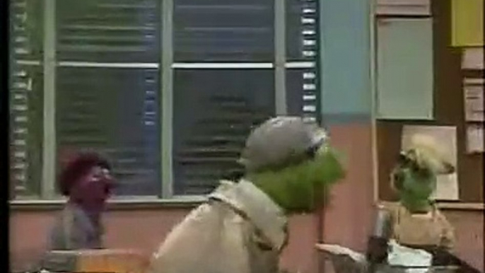 Classic Sesame Street  Kermit the Frog tries to interview the Miami Mice
