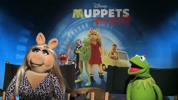 Muppets Most Wanted Interview  Miss Piggy  Kermit