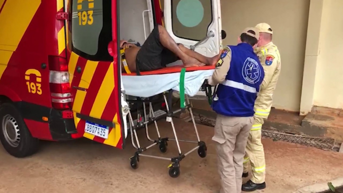 Com suspeita de fratura na lombar, idoso é socorrido pelo Siate