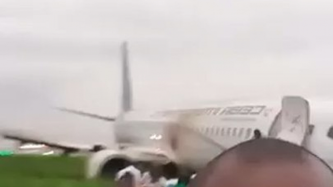 Sortie de piste d’un avion en Guinée équatoriale : témoignage à vif d’un passager qui remercie Dieu pour sa vie sauvée #sortiedepiste #avion #temoignage #dieu #guineeequatoriale