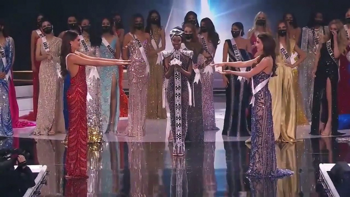 MOMENTO DE LA CORONACION MISS UNIVERSO 2021 . Andrea Meza Gana Miss Universo  - Mexico Gana Miss Universo 2021