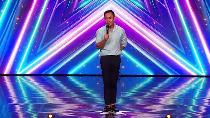 BGT 2022 - ¡El adorable Doctor gana el corazón de los jueces con su impresionante voz! | Audiciones