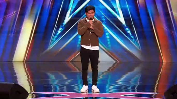 AGT 2023 - ¡No te vas a CREER su voz! Cakra Khan cautiva a los jueces | Audiciones