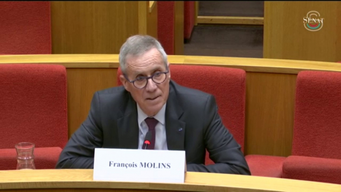 "Il y a du trafic de stupéfiants partout", alerte François Molins