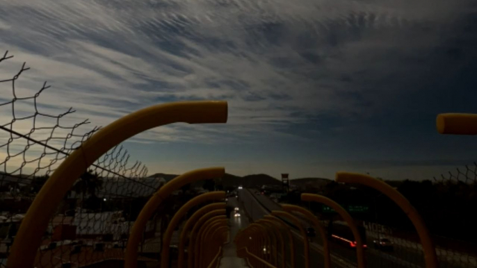 Sky engulfed in darkness during historic Total Solar Eclipse *Astounding Timelapse!*