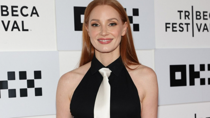 Jessica Chastain thinks Anne Hathaway is a 'beautiful person'