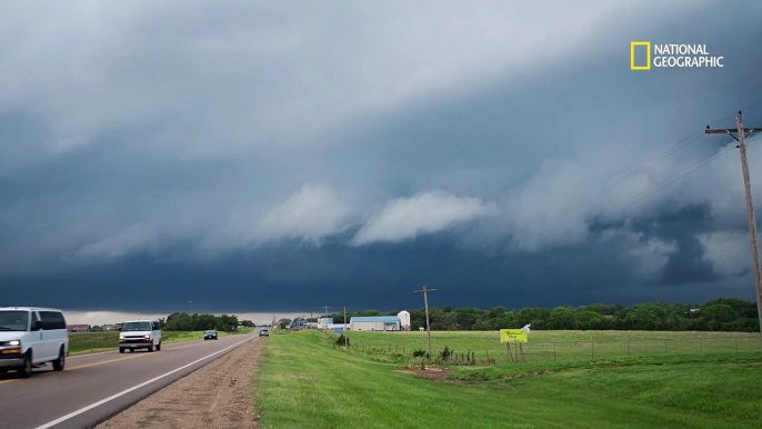 Storm Rising Saison 1 - Cette tempête donnera-t-elle naissance à une tornade ? (FR)