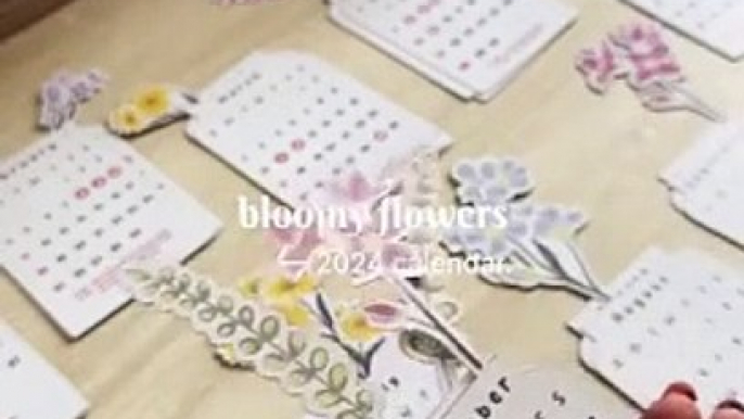 2024 Bloomy Flowers Desk Calendar, 2024 Calendar, Desk Calendar 2024, 3D Calendar 2024, Small Desk Calendar, Funny Unique Bloomy Flower Desk Calendar 2024, Flowers Desk Calendar Planner NEW