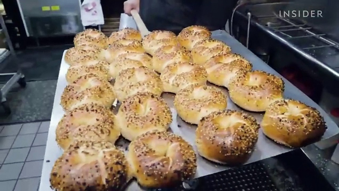 How New York's Best Bagel Shop Makes 100,000 Bagels By Hand Every Week - Big Batches - Insider Food