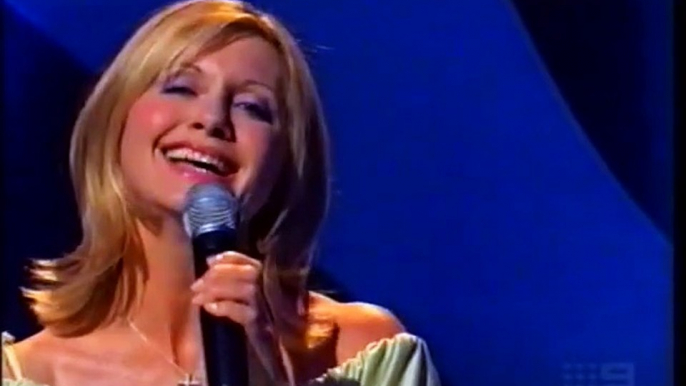 OLIVIA NEWTON-JOHN & PETER ALLEN - Tenterfield Saddler (A Night With Olivia 2002)