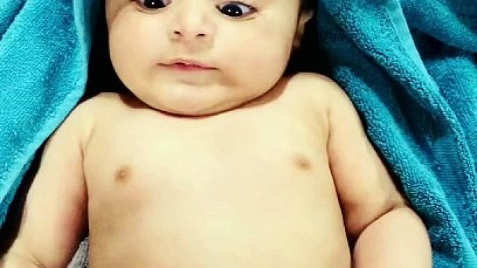 Cute baby video cute baby bath time ♥️ #mostliked #youtubeshorts #cutebaby #viralvideo