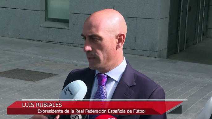 Rubiales asegura que Hermoso "cambió su versión" sobre el beso "pasados unos días"