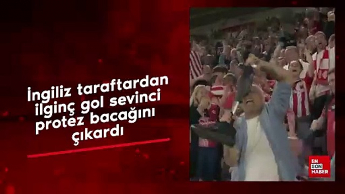 İngiliz taraftardan ilginç gol sevinci protez bacağını çıkardı