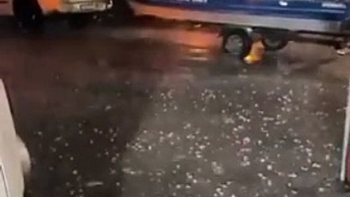 Em meio as enchentes, Pelotas/RS registra forte chuva de Granizo