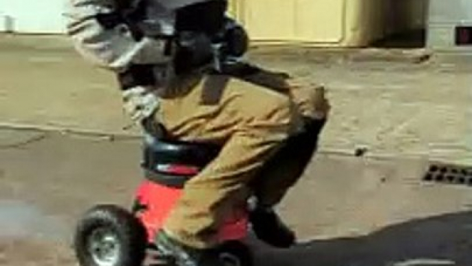 Watch as Milton Keynes man converts Henry Hoover into mini motorbike