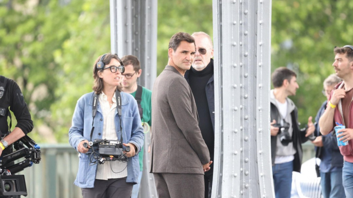 Paris : Roger Federer tourne une pub près de la tour Eiffel