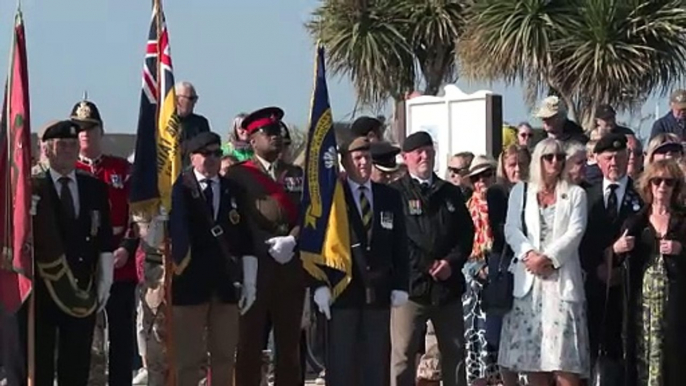 Veteranos homenageados relembram Dia D