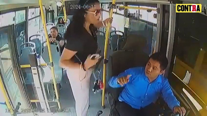 Mujer AGREDE a conductor por manejar a EXCESO DE VELOCIDAD