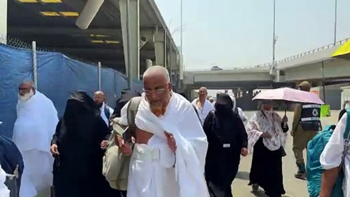 Fieles musulmanes inician la gran peregrinación en La Meca