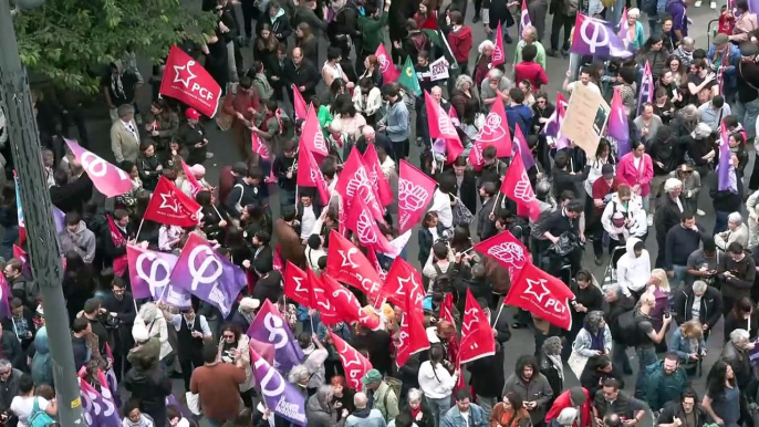 Milhares de pessoas protestam contra a extrema direita na França