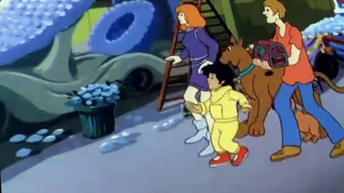 The 13 Ghosts of Scooby-Doo The 13 Ghosts of Scooby-Doo E011 – Coast-to-Ghost