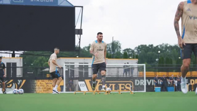 Argentine - Premier entraînement de Messi et ses partenaires à Atlanta