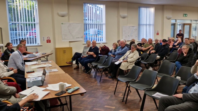 Catcliffe residents voice displeasure at Environment Agency apologises for flood warning failings during Storm Babet