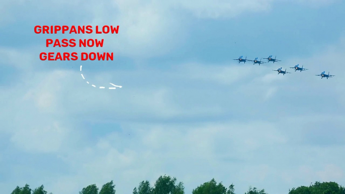 "Spectacular 6-Ship Low Pass with Gears Down: Witness the Thrilling Aviation Display!"