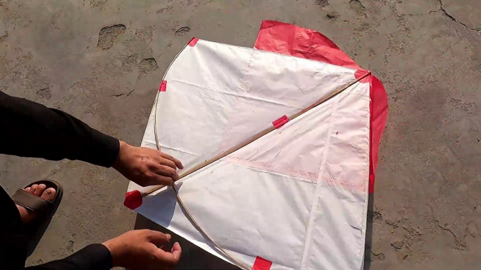 Pipacombate Game Kite making and Flying with Scale - Golgappay Kites