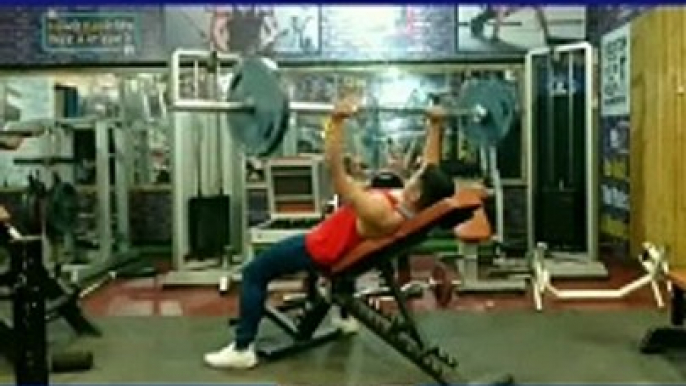 ❌ BARBELL INCLINE BENCH PRESS ✔️  How can I increase My CHEST size?  #heermlgangaputra #naturalbodybuilding #fitness #gym #workout #exercise #muscle #training #tips