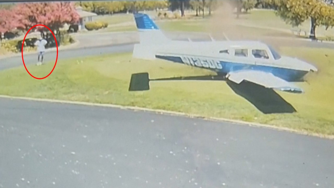 Una avioneta se estrella en pleno campo de golf