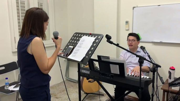 Unlock Your Vocal Potential: Singing Classes Enhanced by Focus Music