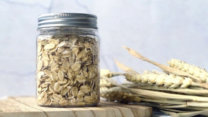 10 Surprising Health Benefits of Eating Oats Daily