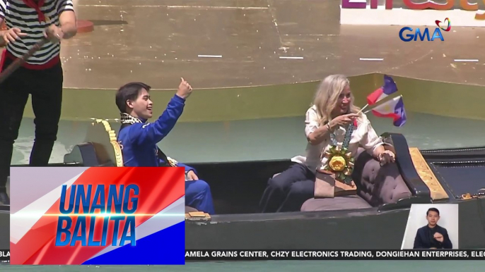 Olympic double gold medalist Carlos Yulo, nag-ikot sakay ng gondola sa Taguig | Unang Balita