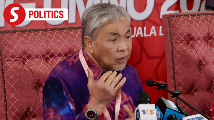 Muhyiddin only had 105 SDs as 10 MPs also signed for Barisan, says Zahid