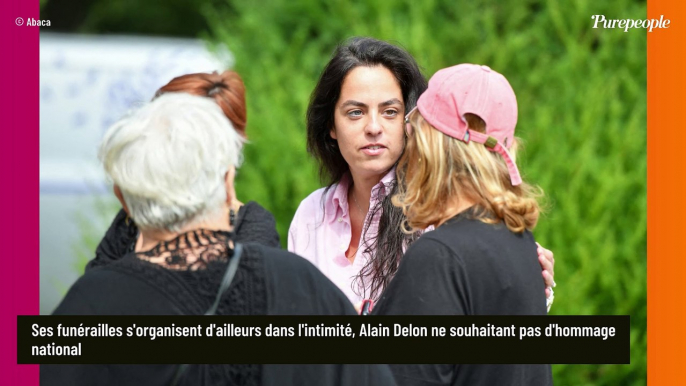 A l'intérieur de Douchy... Anthony Delon dévoile une image forte depuis le domaine de son père Alain Delon