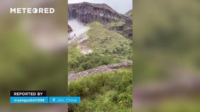 Large rockslide in Jilin province, China